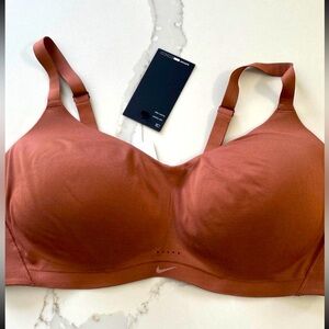 NWT Nike Alate Sports Bra
